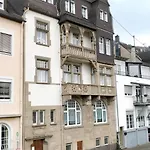 Lägenhet In Einem Historischen Gebaeude Mit Balkon Und Blick Auf Mosel By Interhome Zell an der Mosel