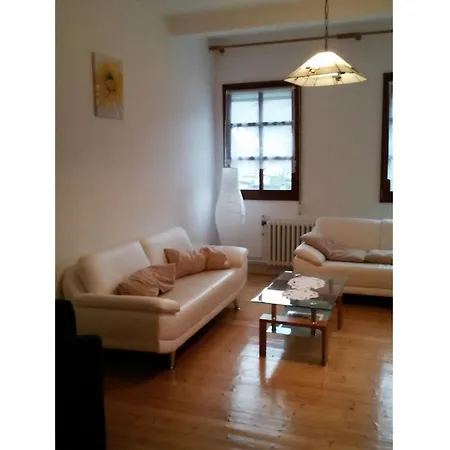 Daire In Einem Historischen Gebaeude Mit Balkon Und Blick Auf Mosel By Interhome Zell an der Mosel